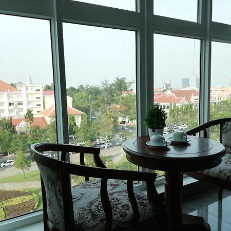 Tphd Hotel And Apartment Phnom Penh Bagian luar foto