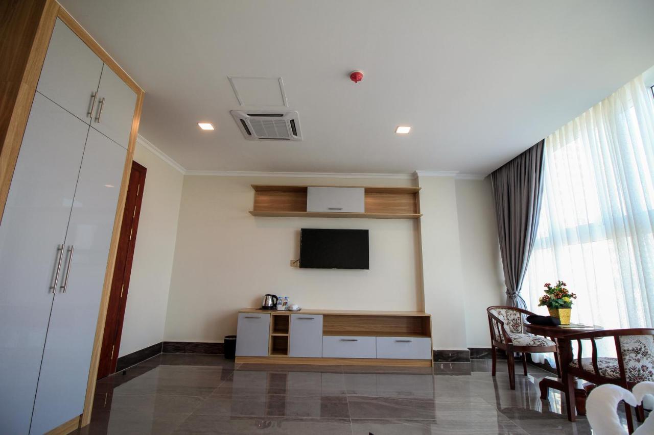 Tphd Hotel And Apartment Phnom Penh Bagian luar foto