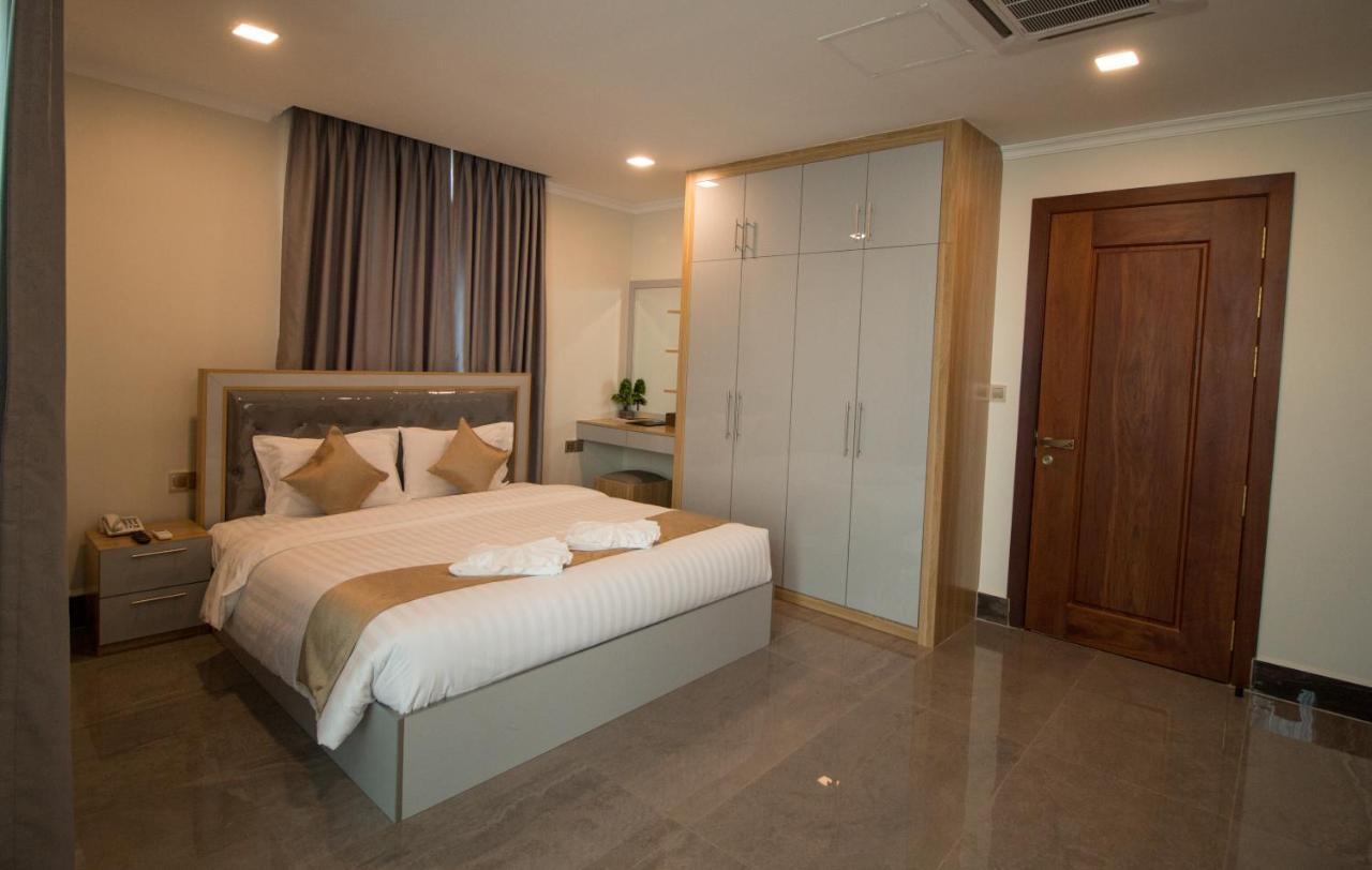 Tphd Hotel And Apartment Phnom Penh Bagian luar foto